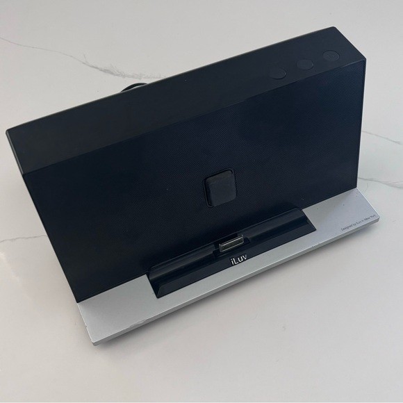 iPhone & iPod Stereo Speaker Dock by iLuv | iLuv Portable Audio & Video - Picture 4 of 11